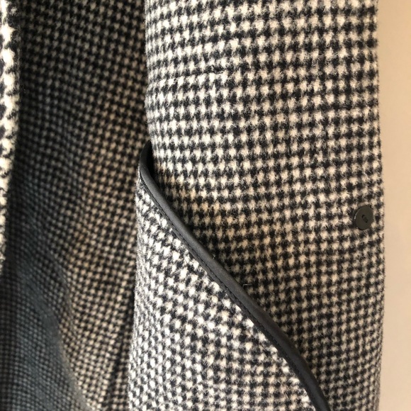 Belle & Bloom 100% wool long houndstooth coat size small - Picture 16 of 16